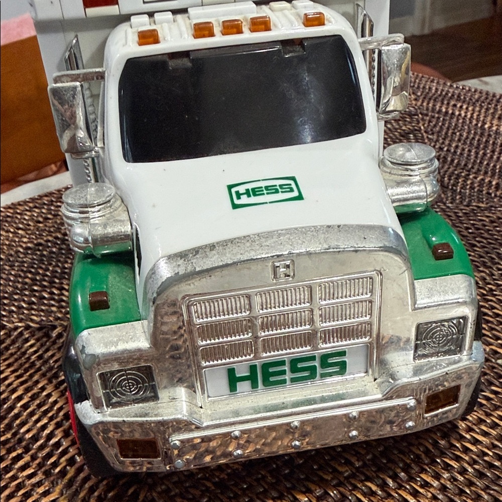 Green and White 2008 Hess Collectible Toy Truck with Working Lights - Picture 4 of 16